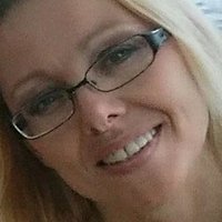 Lisa Delien Naken