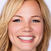 Lisa Schwartz Naken
