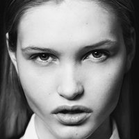 Liv Mathis Naken