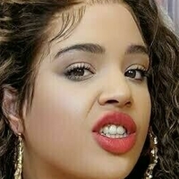 liviasavage Naken