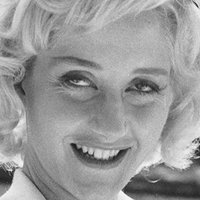 Liz Fraser Naken