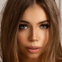 Liza Vaiss Naken