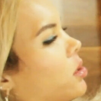 Lizzy Laynez Naken