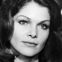 Lois Chiles Naken