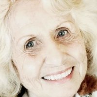 Lois Young Naken