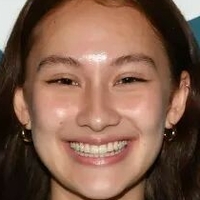 Lola Tung Naken