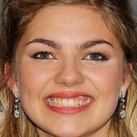 Louane Emera Naken