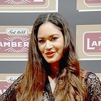 Lovelyn Enebechi Naken