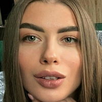loveyarina Naken