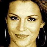 Luchana Gatica Naken