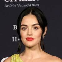 Lucy Hale Naken