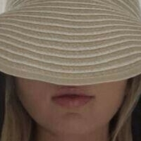 Lucy Robson Naken