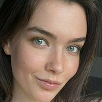 Luisa Laurent Naken
