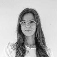 Luise R. Naken