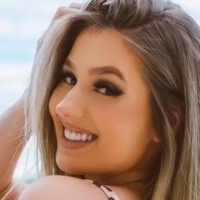 Luiza Schmitt Naken