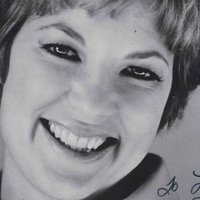 Lynn Carlin Naken