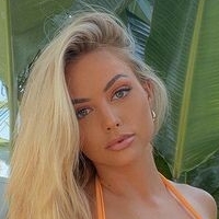 Mackenzie Dipman Naken