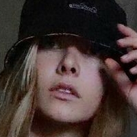 Maddie Henderson Naken