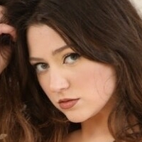 Maddy Moxley Naken