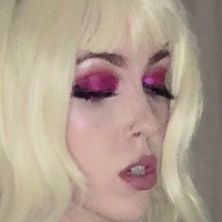 Madi Mae Naken