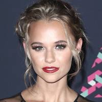 Madison Iseman Naken