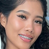 Mae Melody Naken