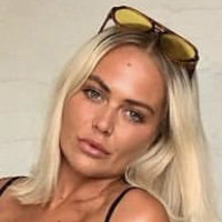 Magee_elle Naken