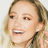 Maika Monroe Naken