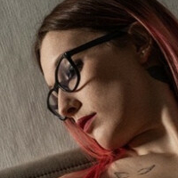 malou Naken