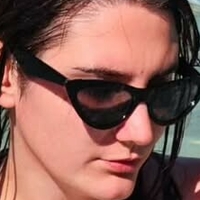 Manuela Mulligh Naken