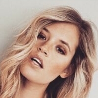 Mara Landwehrs (Belger) Naken