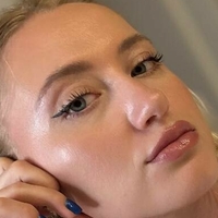 Maria Peach Naken