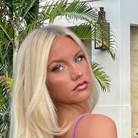 Marissa Daleigh Naken