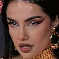 Marta Sango Naken