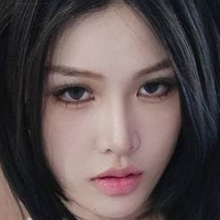 Mavis Pan Naken