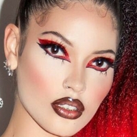 Maxine Ashley Naken