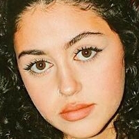 Maya Abdallah Naken