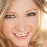 Megan Albertus Naken