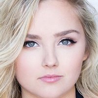 Mia Rose Frampton Naken