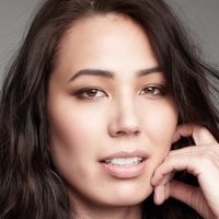 Michaela Conlin Naken
