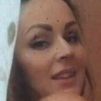 michalka Naken
