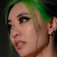 Michelle Dee Naken