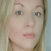 Michelle Louise Naken