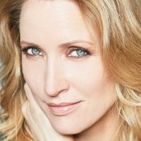 Michelle Nolden Naken