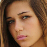 Milana Vino Naken