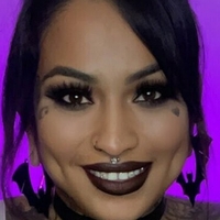 Misschelleinked Naken