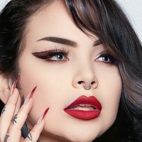 Monica Zamora Naken