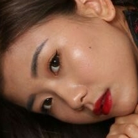 Monique Yu Naken