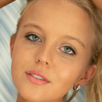 Morgan Cryer Naken
