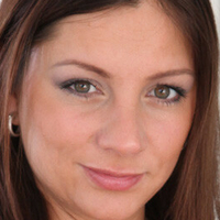 Nadine J Naken